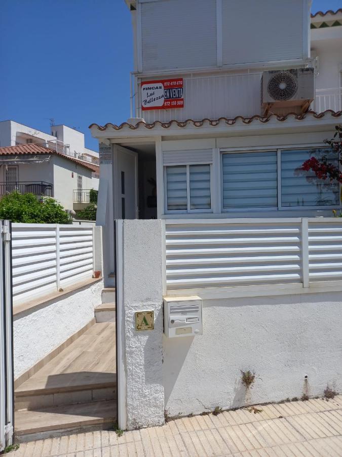 Monleon Villa A 10 Minutos De La Playa 2 Parking Gratuito Roses Eksteriør bilde